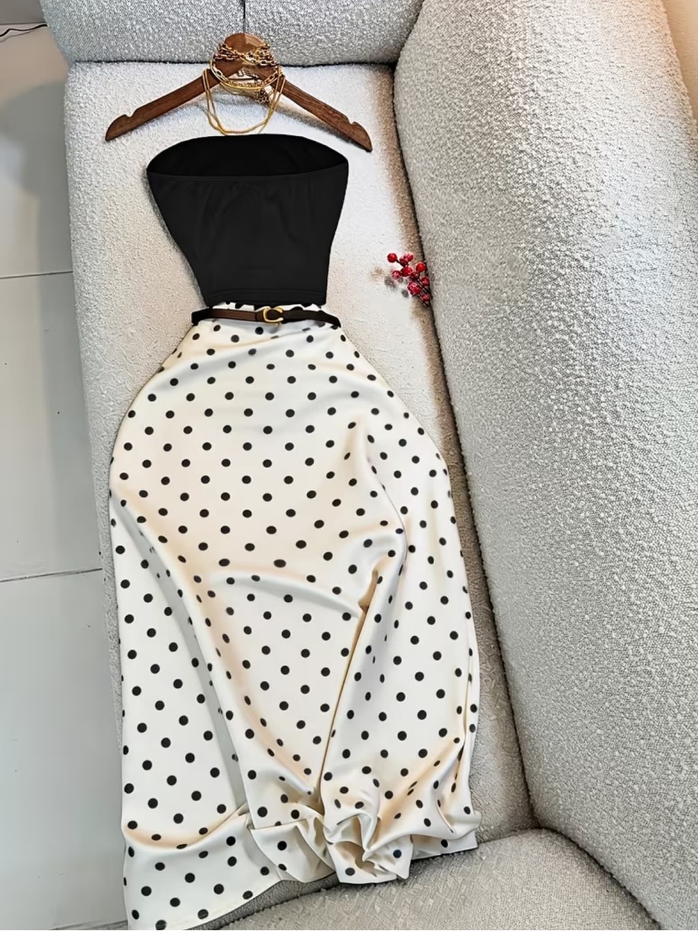 Four-season Suitable Skirt Set, Off-shoulder Cinched Waist Tube Top & Satin High - Picture 2 of 2